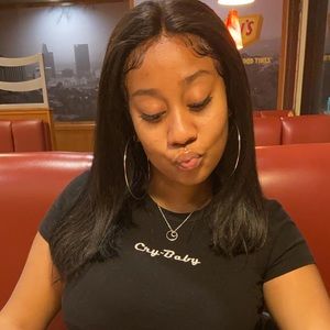 Meet your Posher, Sereniti